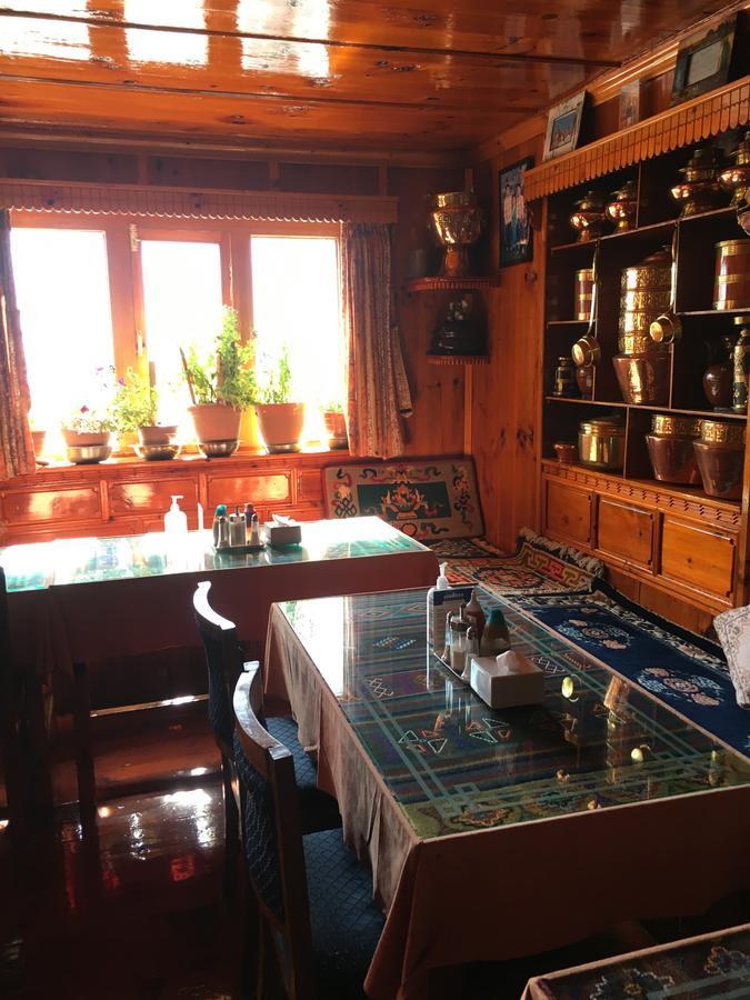 Hotel Khangri Namche Екстериор снимка